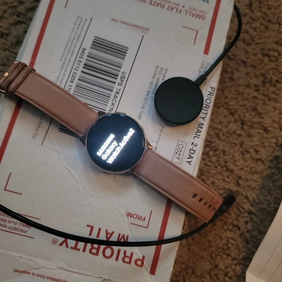 Samsung active 2 LTE service capable. Valued at 300 earnings $106 - Picture 5 of 7